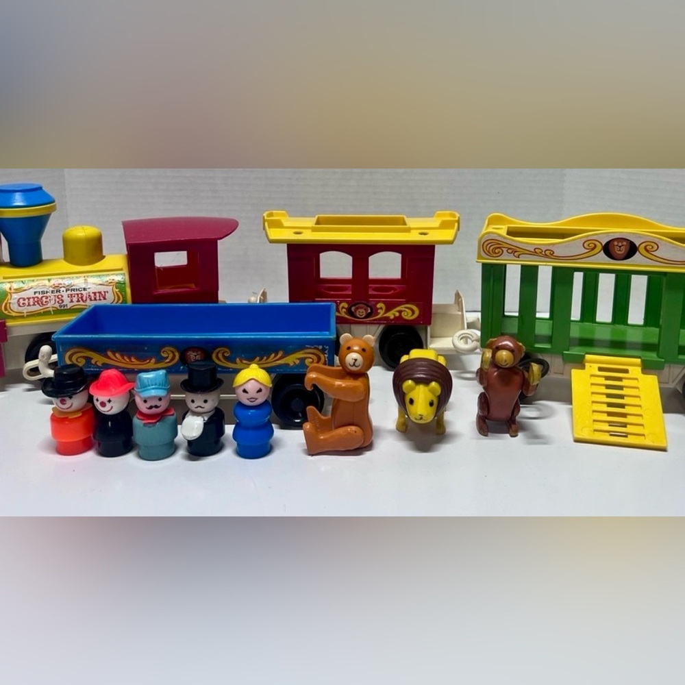 FISHER-PRICE- LITTLE PEOPLE VINTAGE CIRCUS TRAIN SET w 5 Figures & 3 Animals 🦁🐻🦧